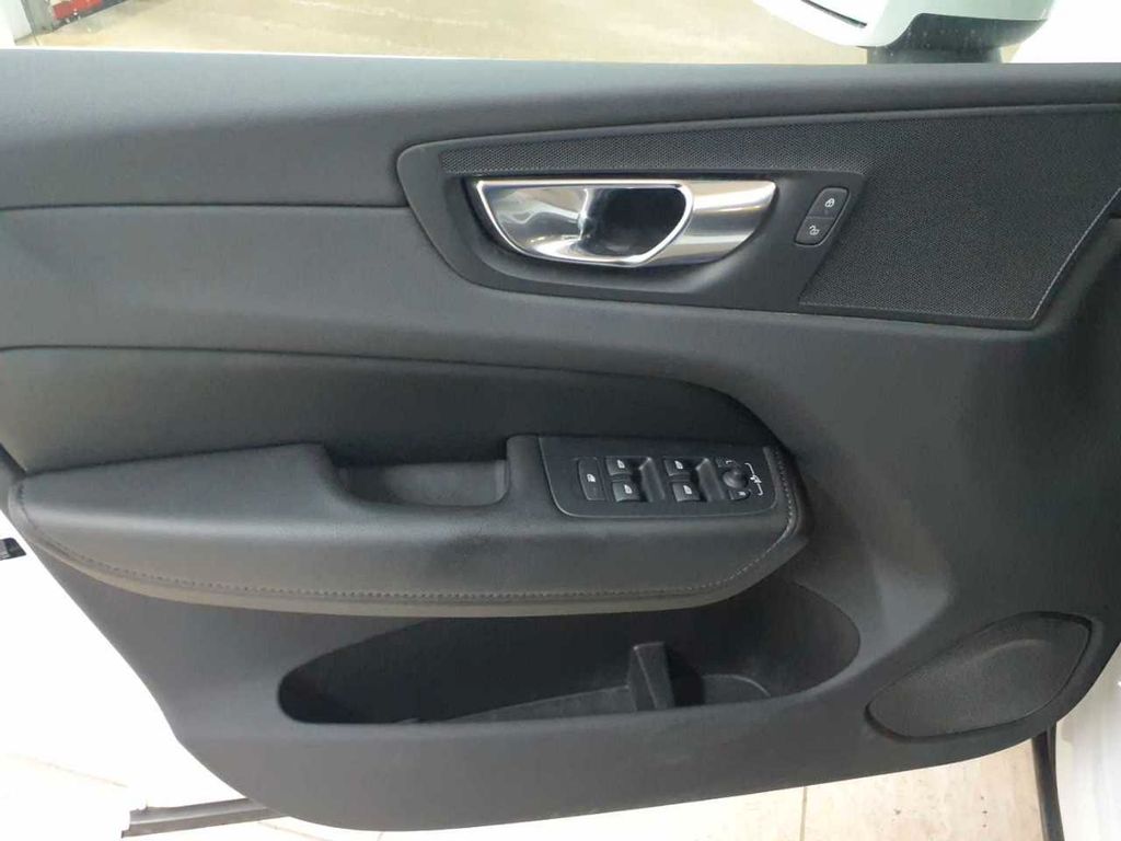 Volvo XC60 2022