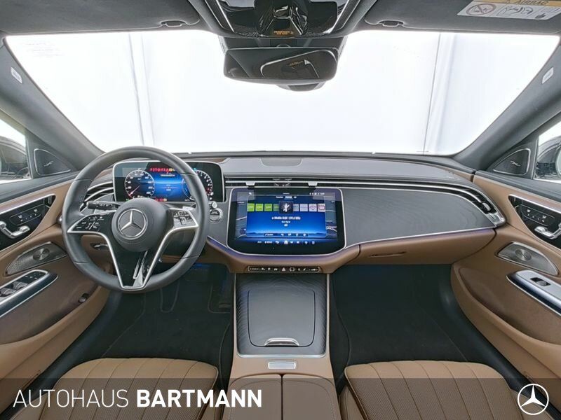 Mercedes-Benz E 300 2025