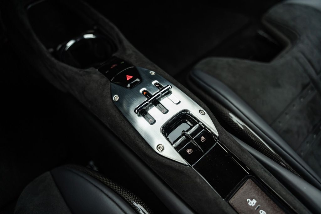 Ferrari 296 GTB 2024