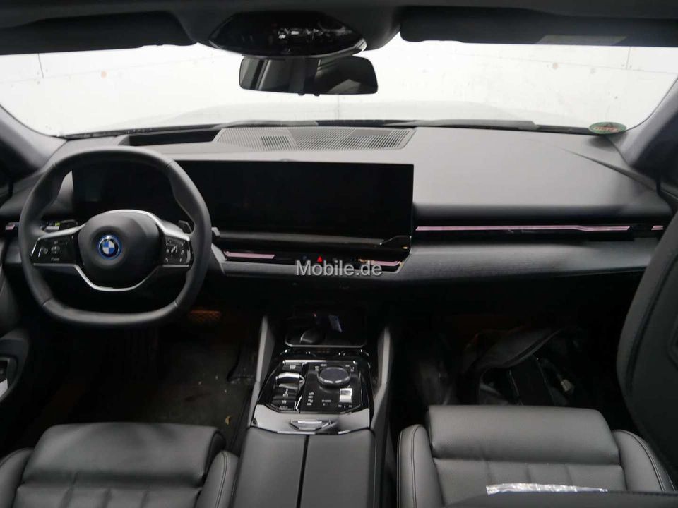 BMW 530 2024