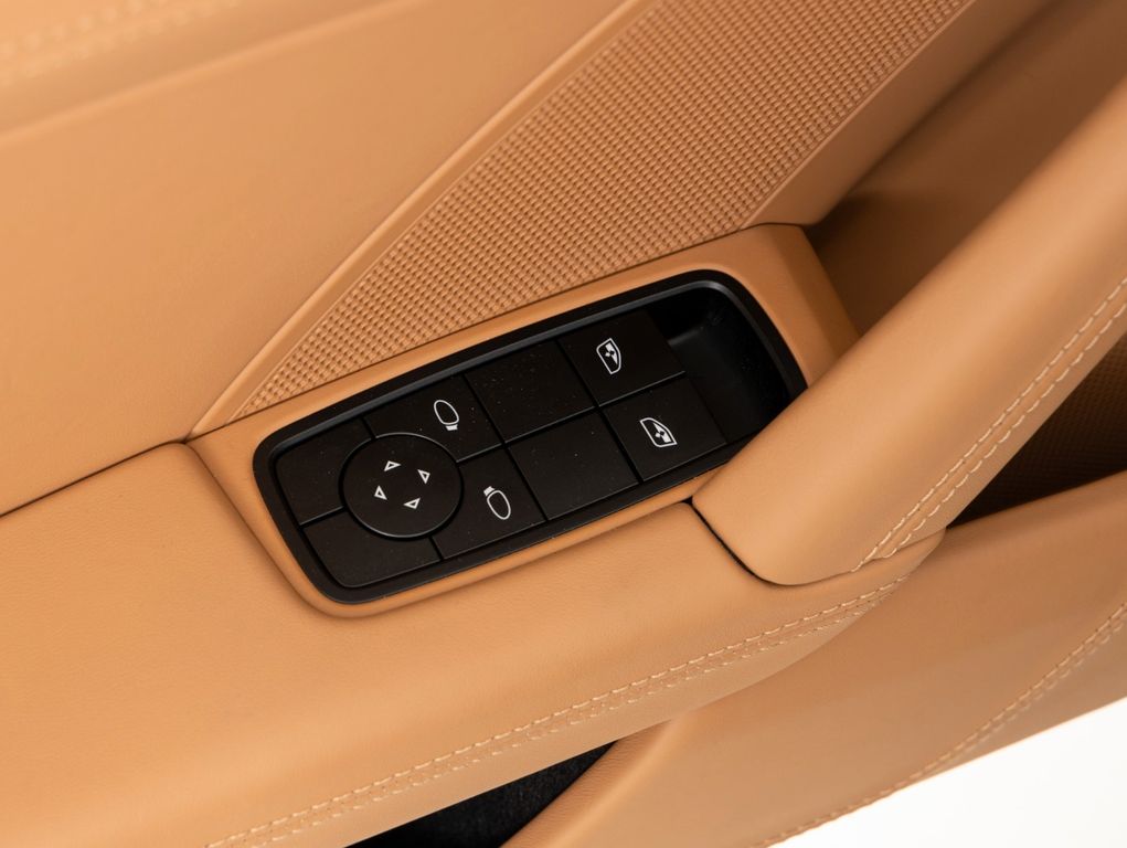 Porsche 992 2024