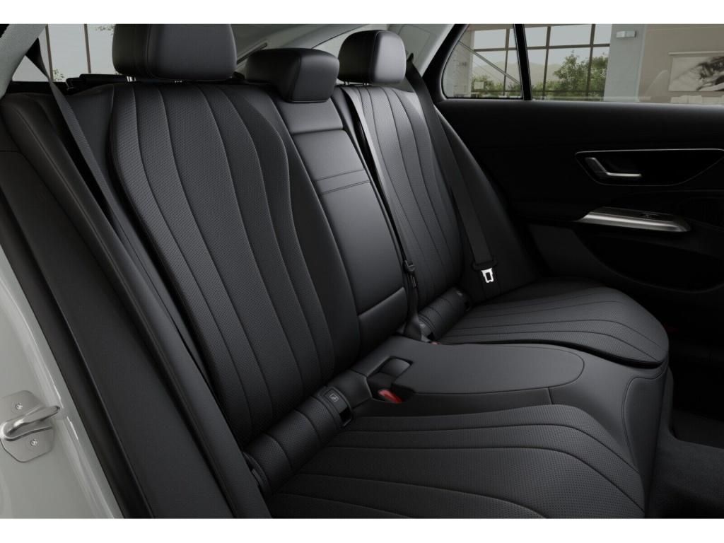 Mercedes-Benz E 300 2025