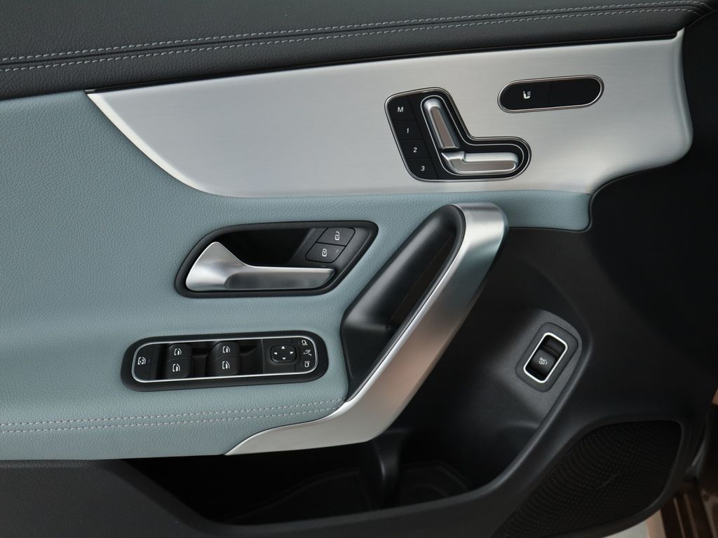 Mercedes-Benz CLA 250 2023