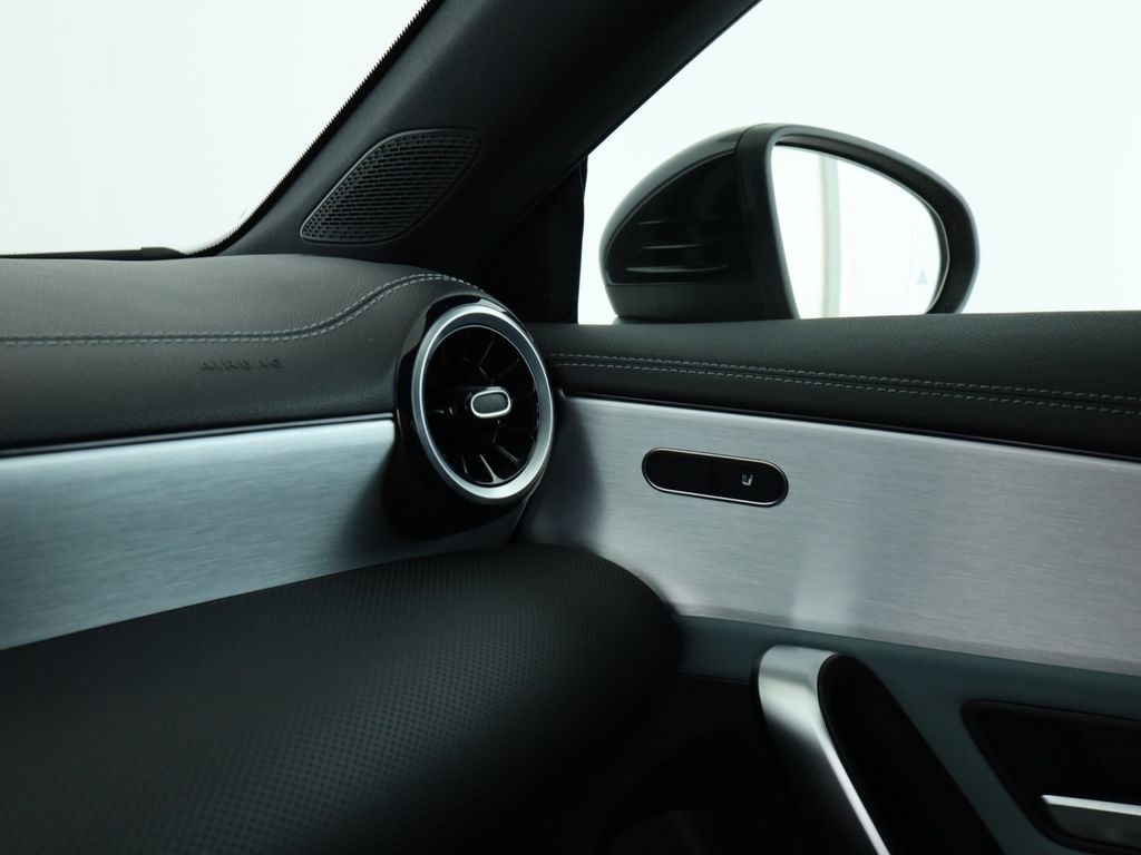 Mercedes-Benz CLA 250 2023