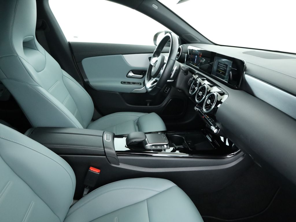 Mercedes-Benz CLA 250 2023