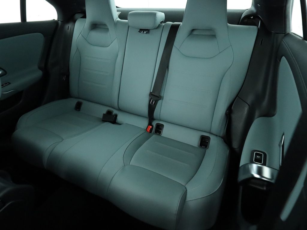 Mercedes-Benz CLA 250 2023