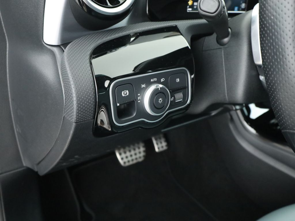 Mercedes-Benz CLA 250 2023