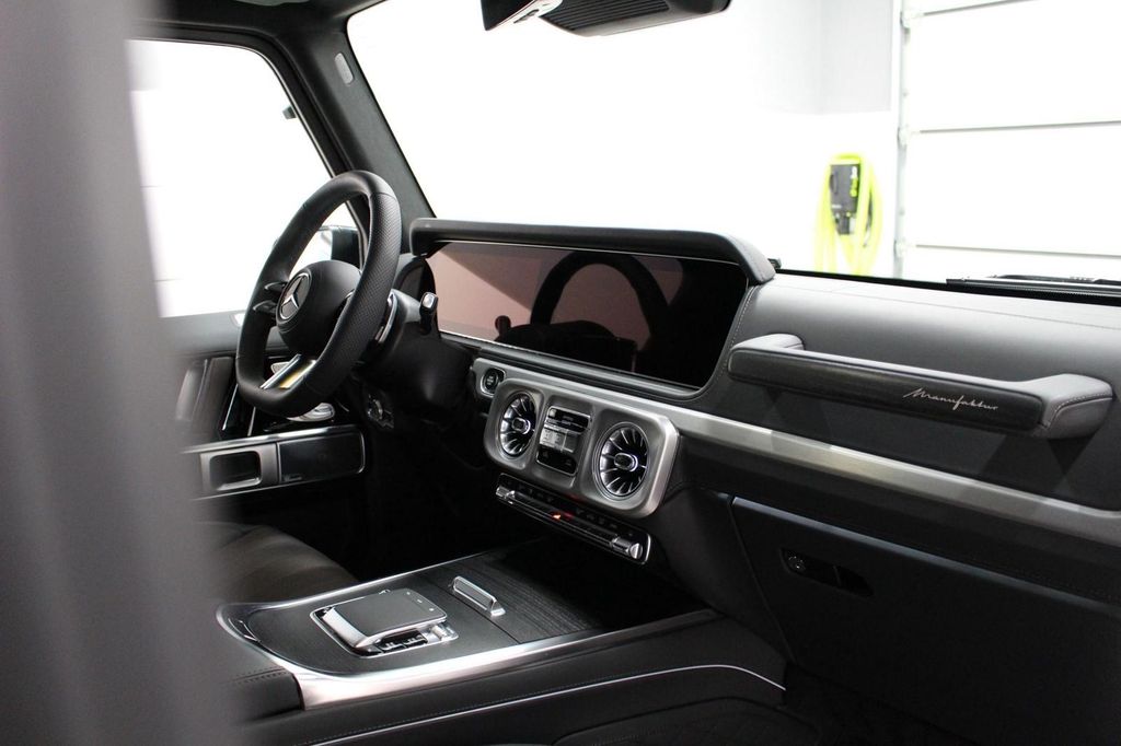 Mercedes-Benz G 450 2025