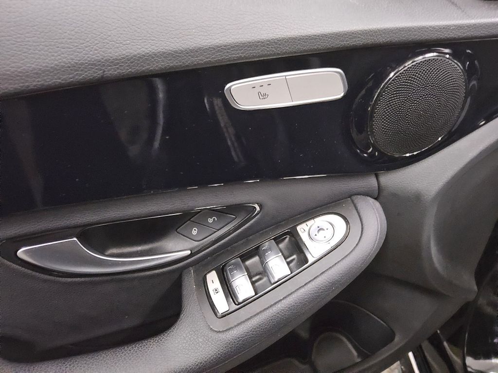 Mercedes-Benz C 300 2020