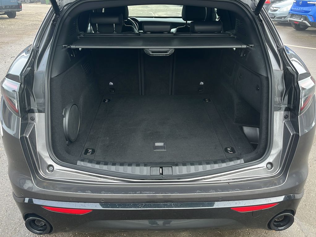 Alfa Romeo Stelvio 2023