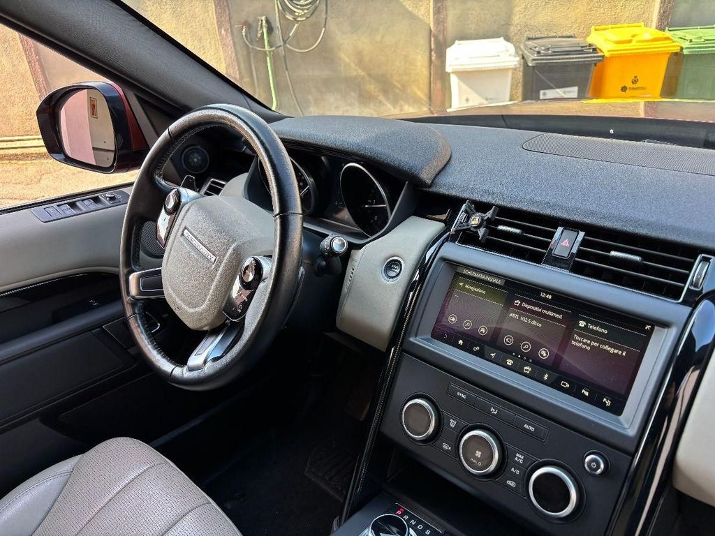 Land Rover Discovery 2018