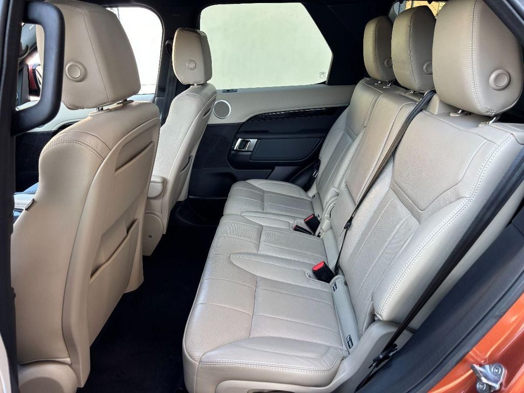 Land Rover Discovery 2018