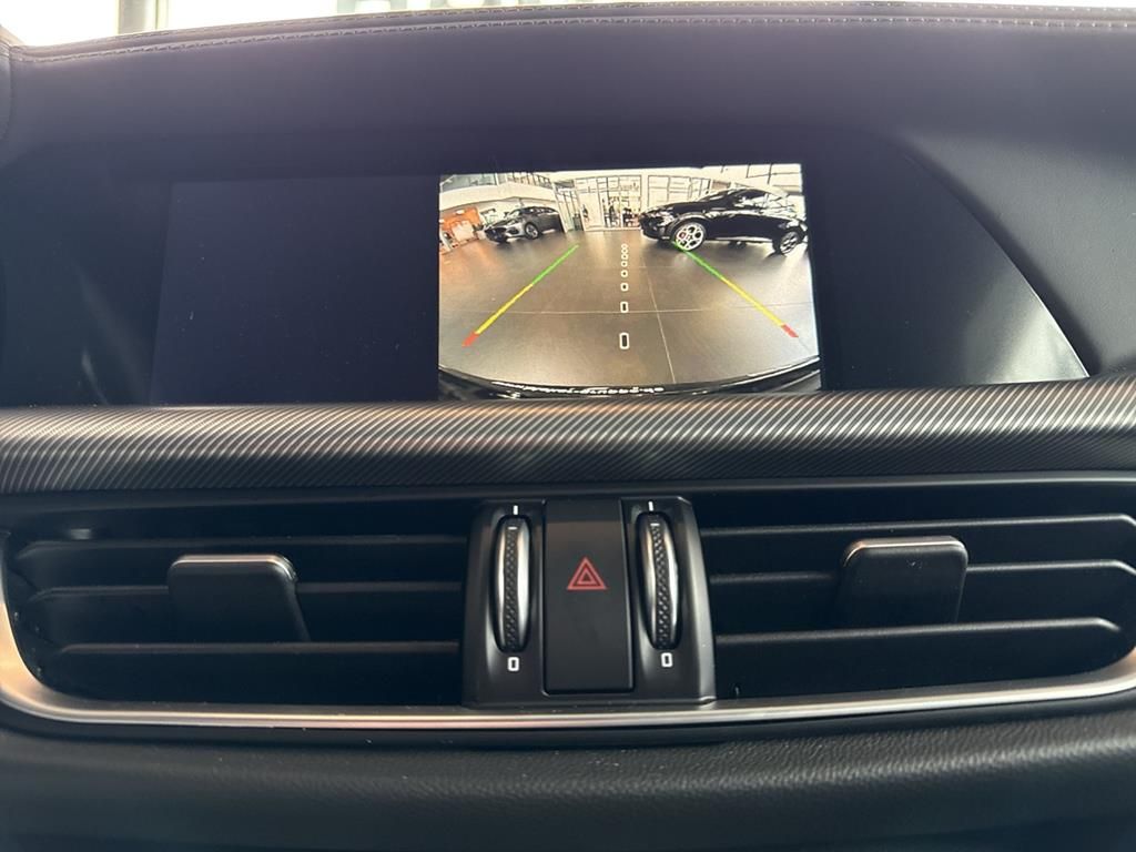 Alfa Romeo Stelvio 2025
