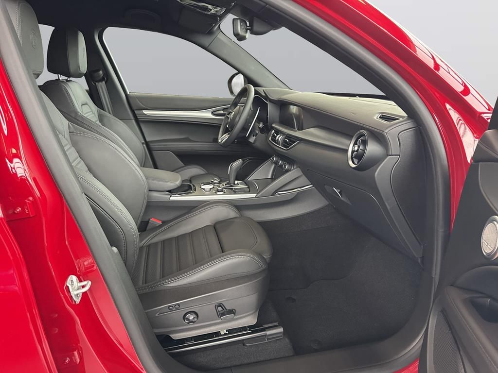 Alfa Romeo Stelvio 2025