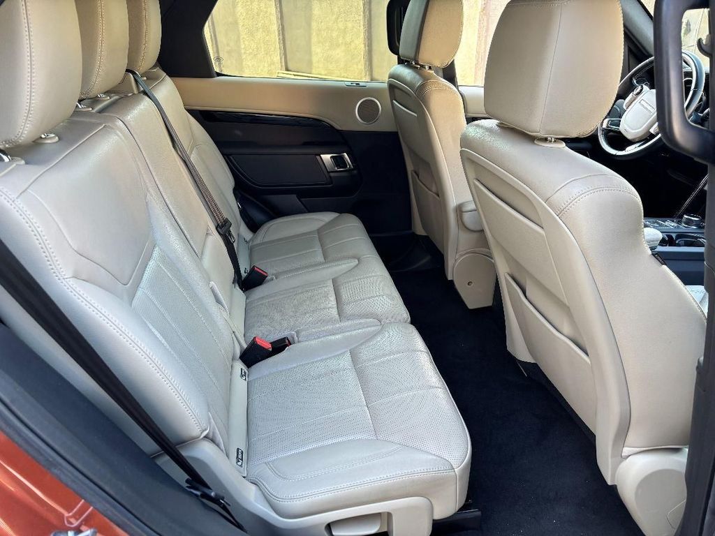 Land Rover Discovery 2018