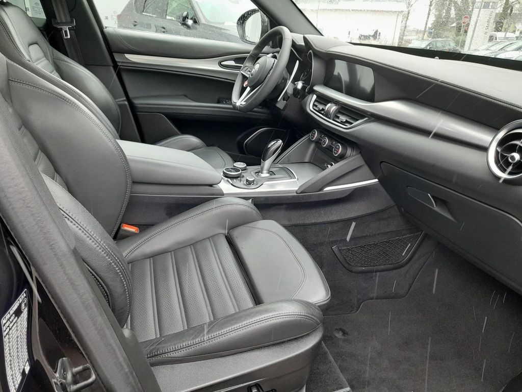 Alfa Romeo Stelvio 2019