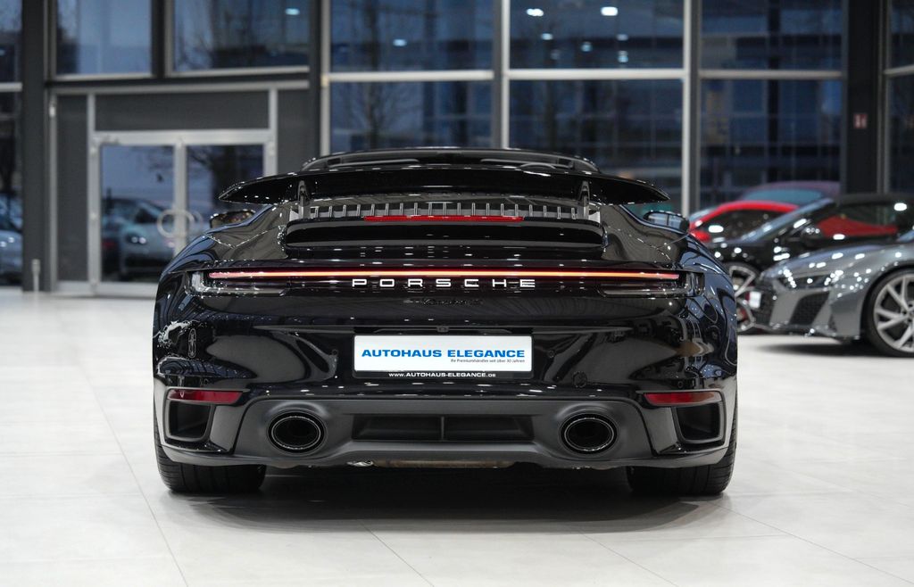 Porsche 992 2024