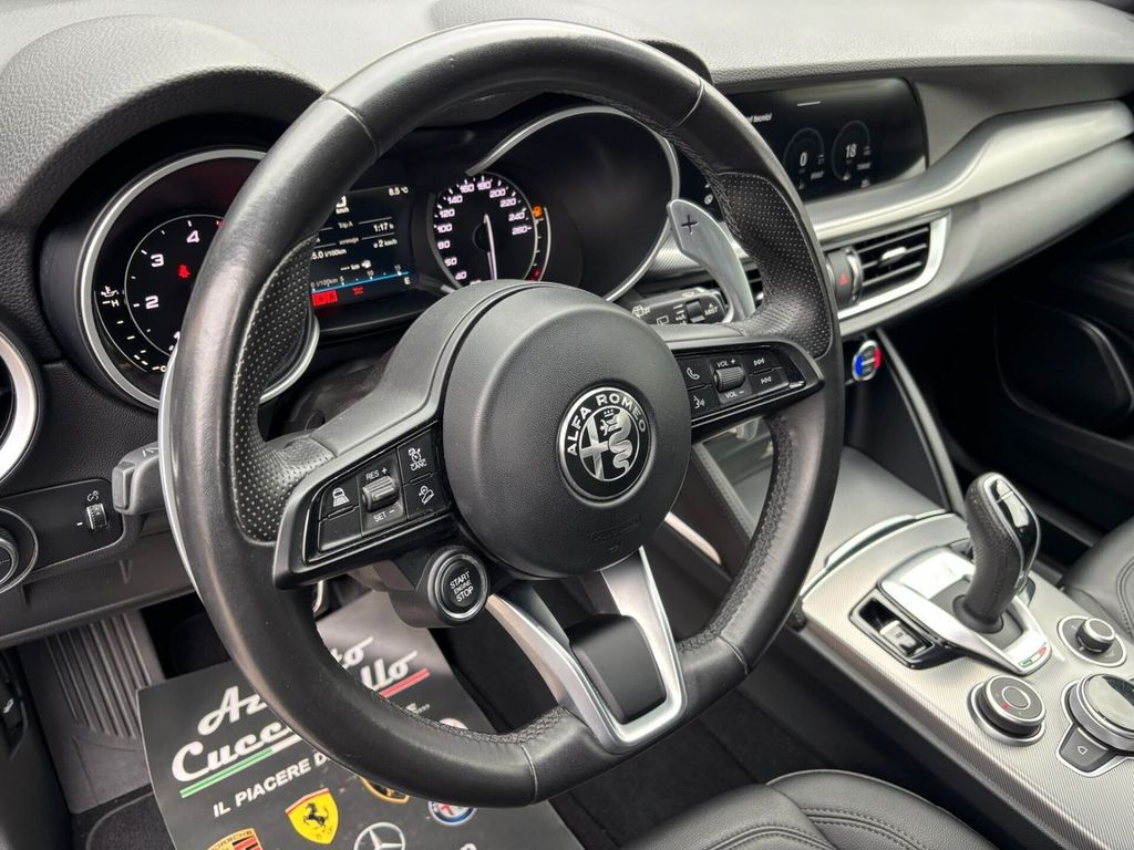 Alfa Romeo Stelvio 2022