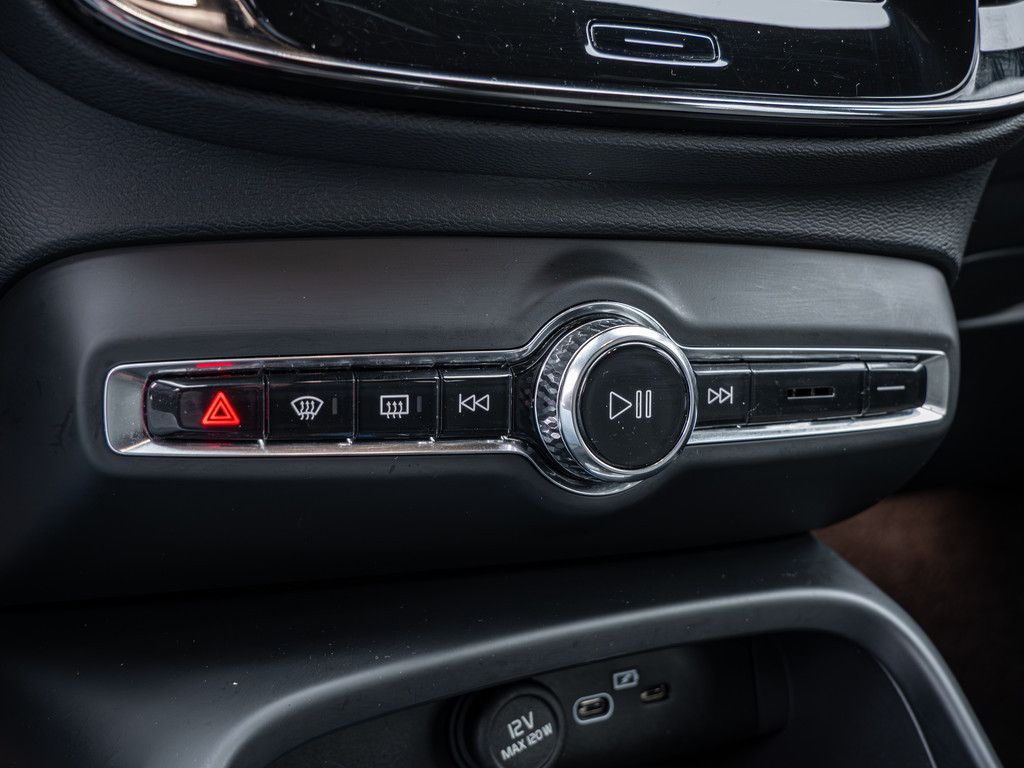 Volvo XC40 2024