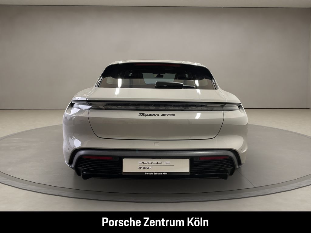 Porsche Taycan 2023