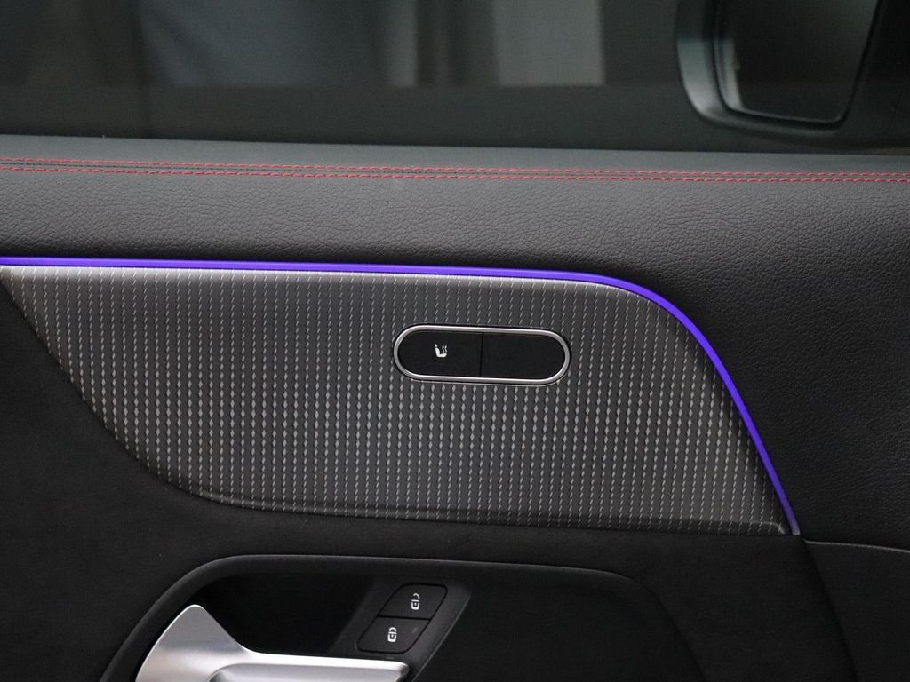 Mercedes-Benz EQA 2021