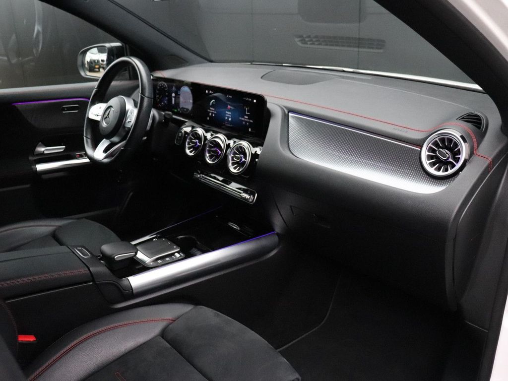 Mercedes-Benz EQA 2021