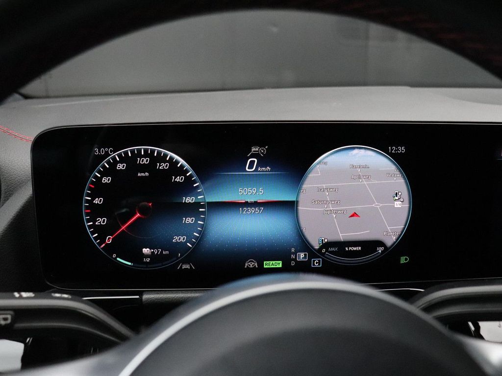 Mercedes-Benz EQA 2021