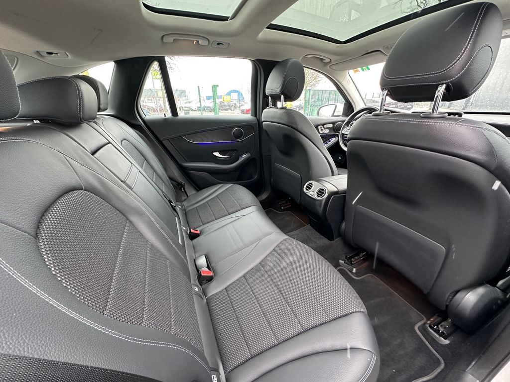 Mercedes-Benz GLC 300 2021