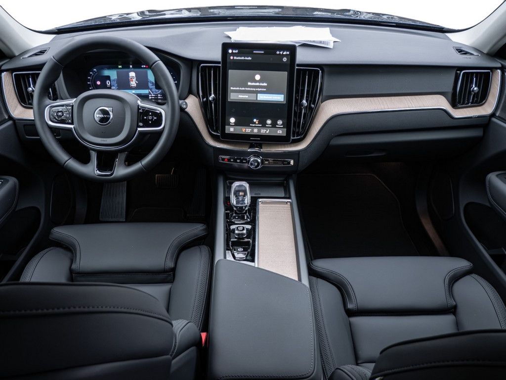 Volvo XC60 2025