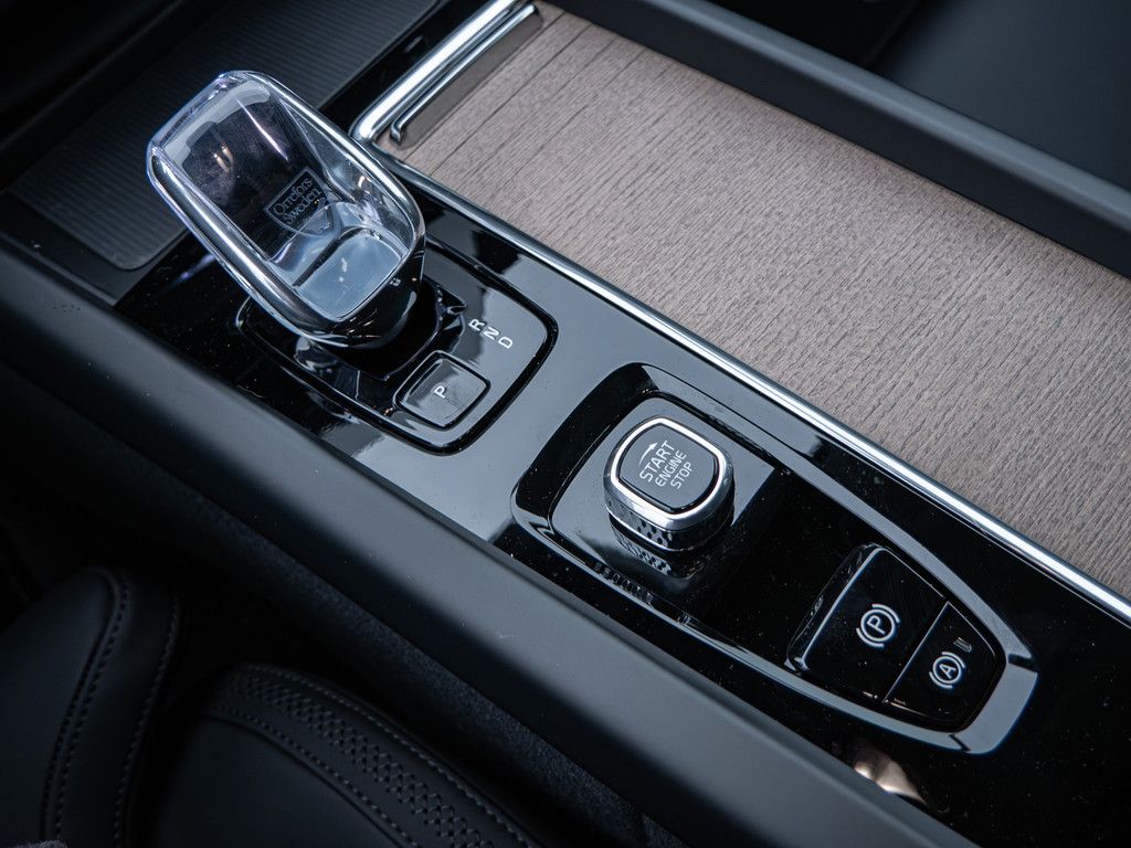 Volvo XC60 2025