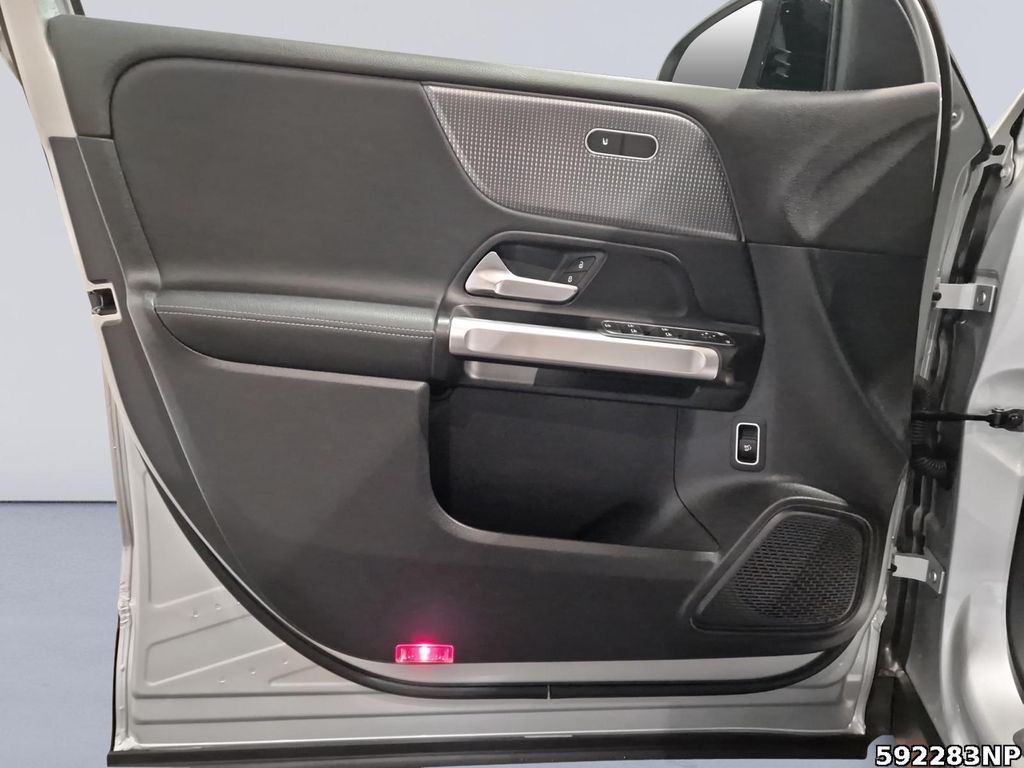 Mercedes-Benz EQB 2022