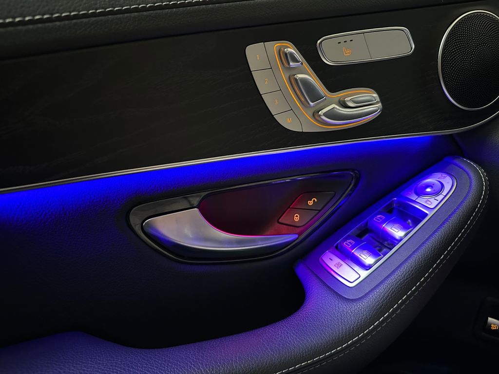 Mercedes-Benz GLC 300 2021