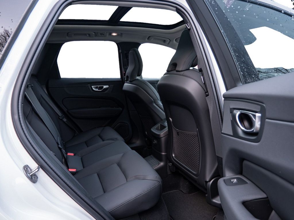 Volvo XC60 2025