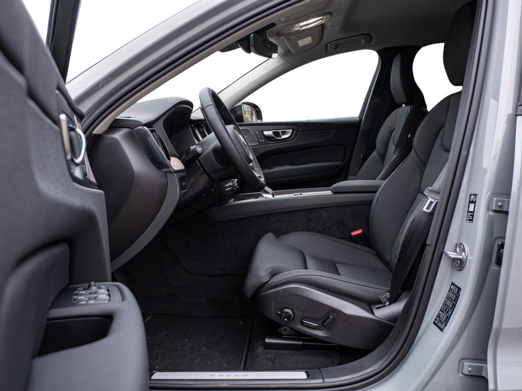 Volvo XC60 2025