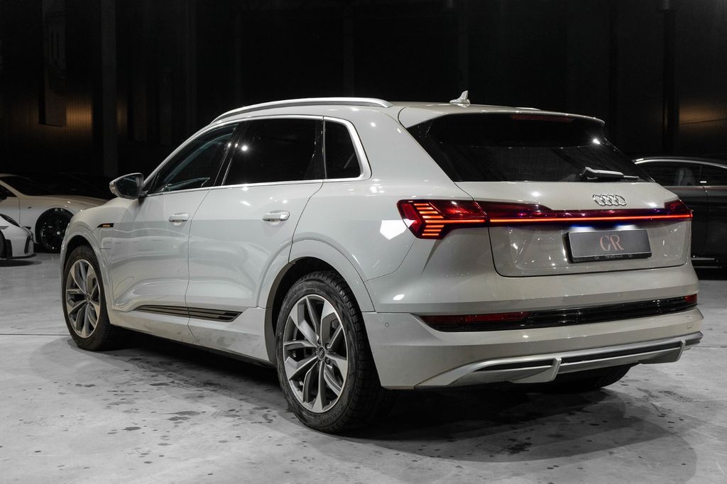 Audi e-tron 2021