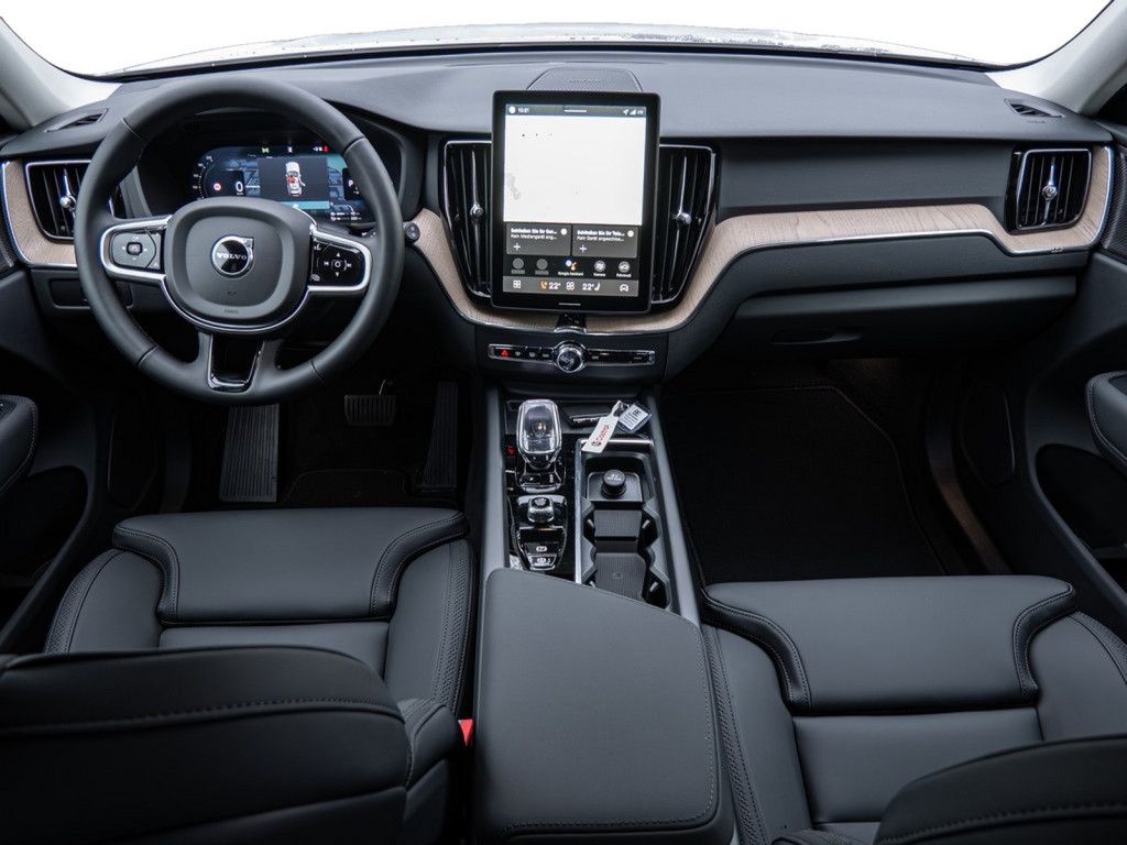 Volvo XC60 2025