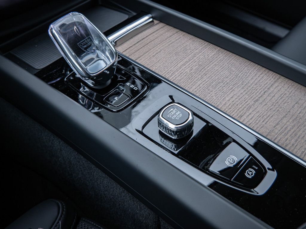 Volvo XC60 2025