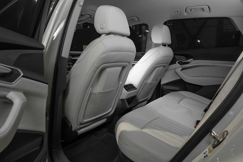 Audi e-tron 2021