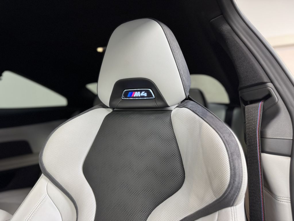 BMW M4 2023
