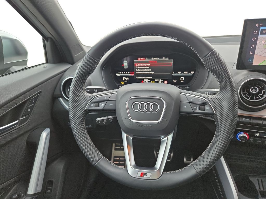 Audi SQ2 2025