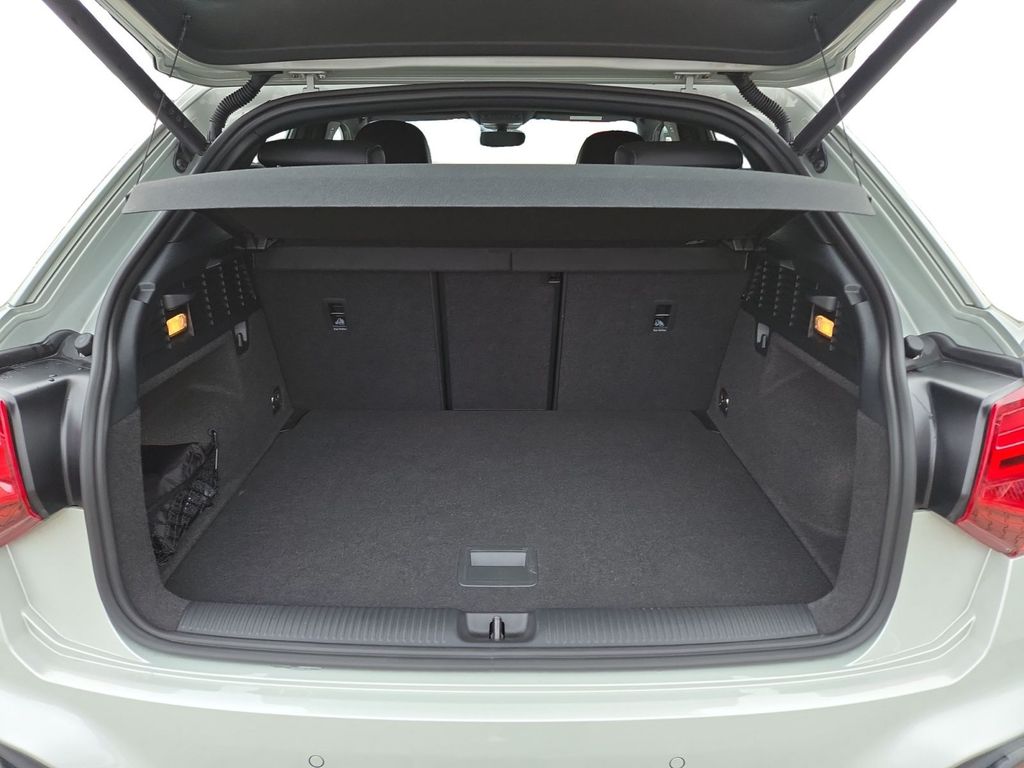 Audi SQ2 2025