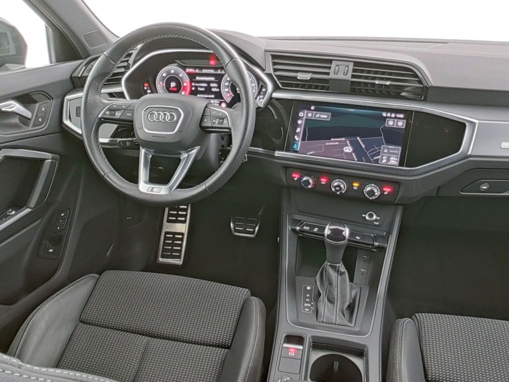 Audi Q3 2021