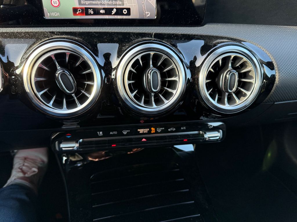 Mercedes-Benz A 220 2021