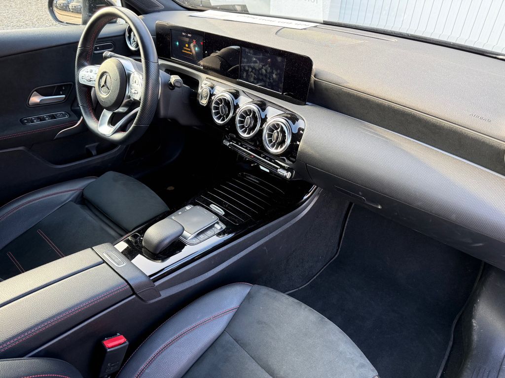 Mercedes-Benz A 220 2021