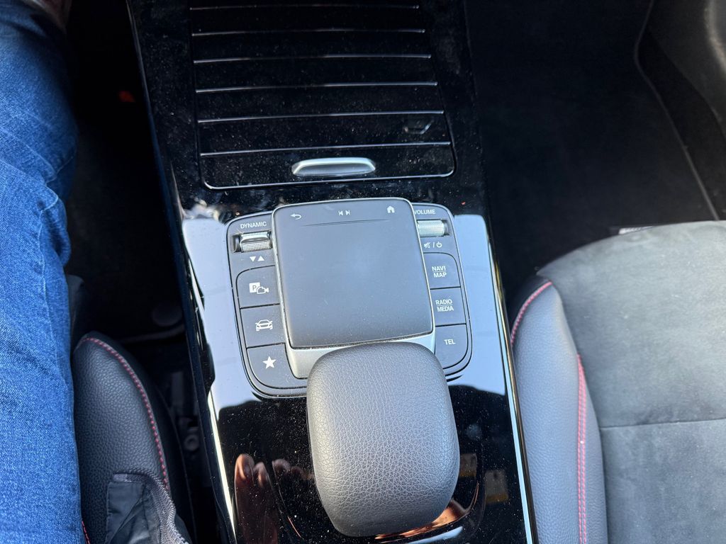 Mercedes-Benz A 220 2021