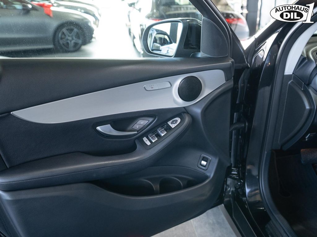 Mercedes-Benz GLC 300 2021