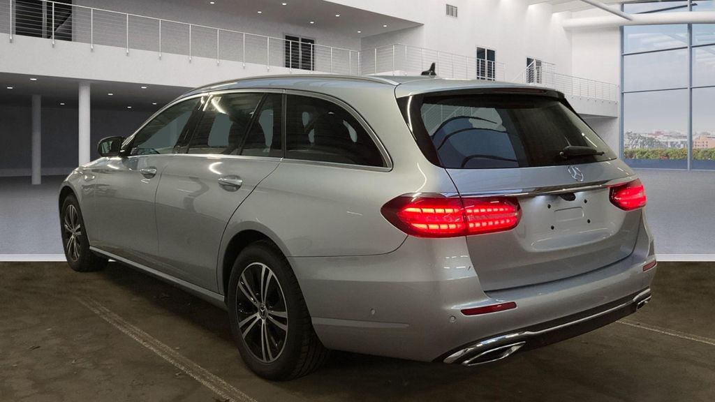 Mercedes-Benz E 220 2022