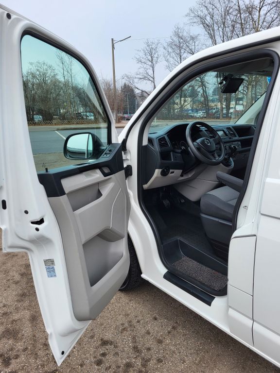 Volkswagen T6 Transporter 2016