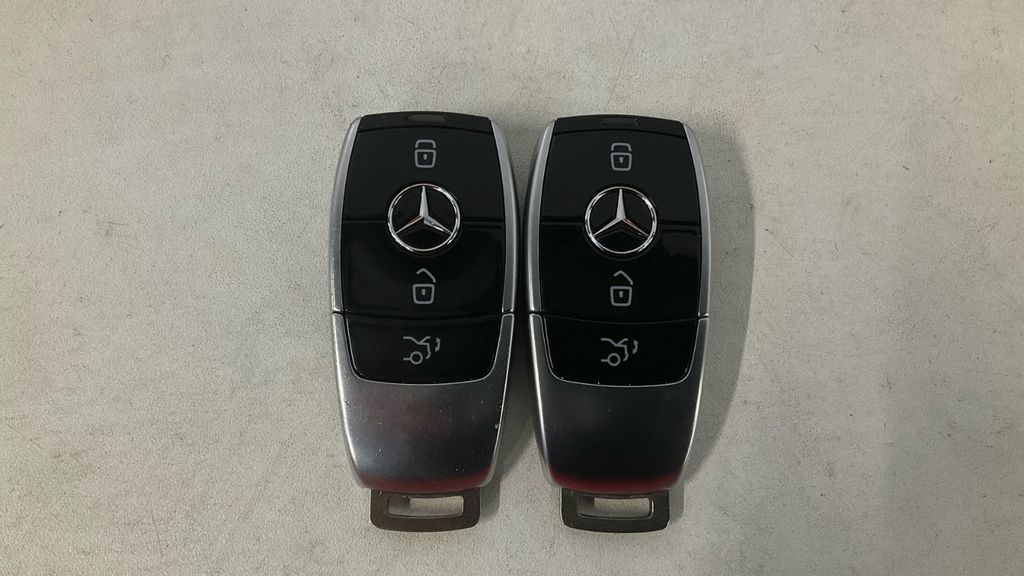 Mercedes-Benz E 220 2022