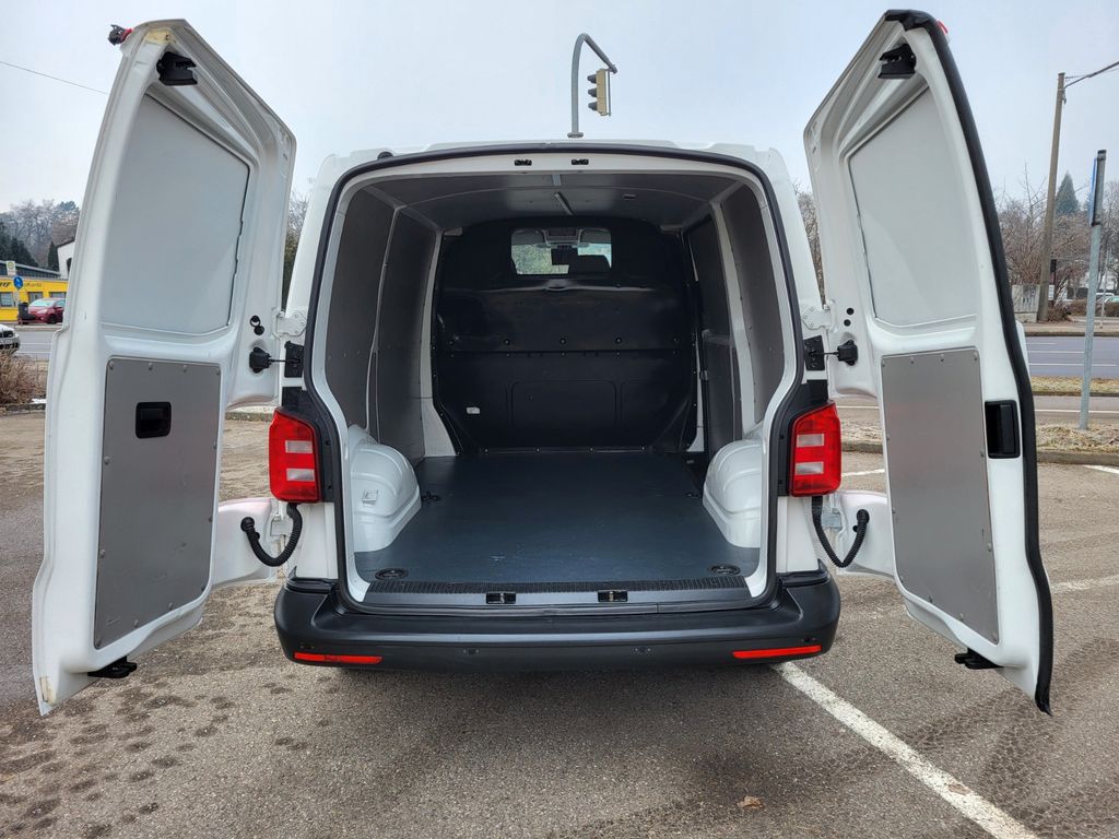 Volkswagen T6 Transporter 2016